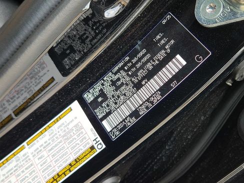 Used 2025 Toyota 4Runner Limited RWD image 17
