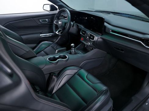 Used 2025 Ford Mustang GT Premium w/ GT Performance Package image 16