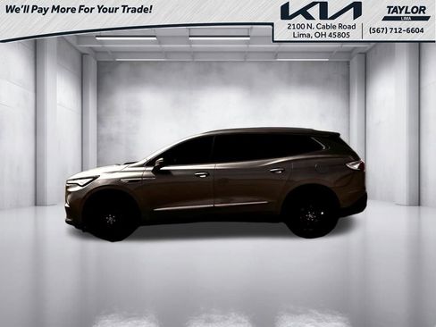 Used 2023 Buick Enclave Essence w/ Sport Touring Edition FWD image 3