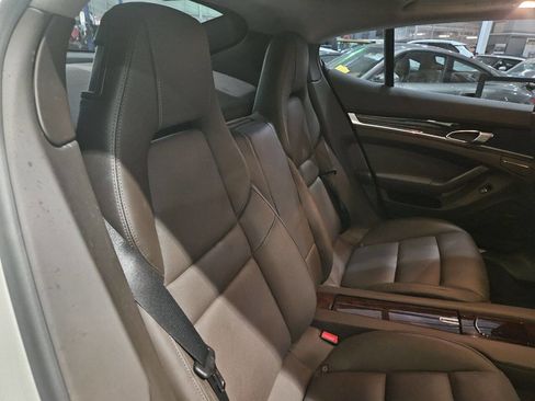 Used 2010 Porsche Panamera S image 39