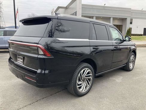 New 2025 Lincoln Navigator Reserve AWD/4WD image 3
