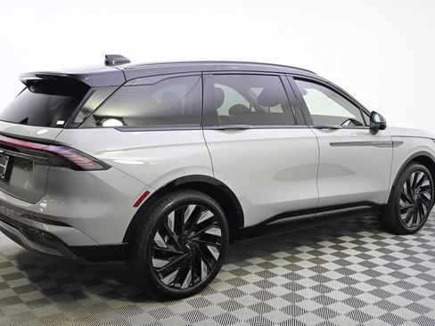 New 2026 Lincoln Nautilus Reserve w/ Jet Appearance Package AWD/4WD image 7