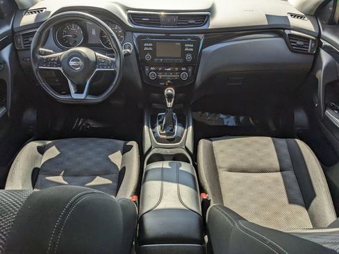 Used 2018 Nissan Rogue Sport SV w/ SV All-Weather Package image 13