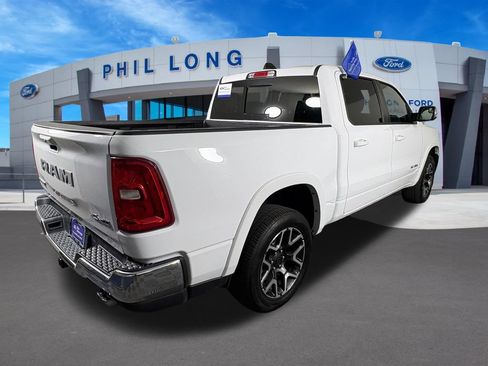 Used 2025 RAM 1500 Laramie AWD/4WD image 5