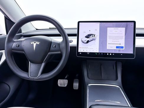 Used 2022 Tesla Model Y Performance AWD/4WD image 3