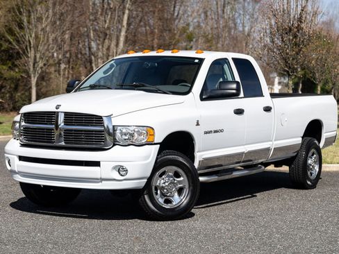 Used 2005 Dodge Ram 3500 Truck SLT image 2