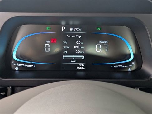 Used 2025 Hyundai Elantra Sport image 17