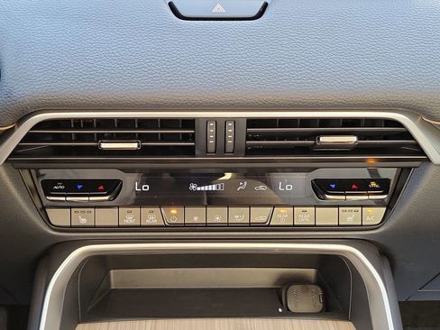 Certified 2025 MAZDA CX-70 Plug-In Hybrid w/ Premium Pkg image 33