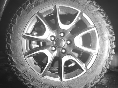 Used 2025 Jeep Compass Trailhawk image 12