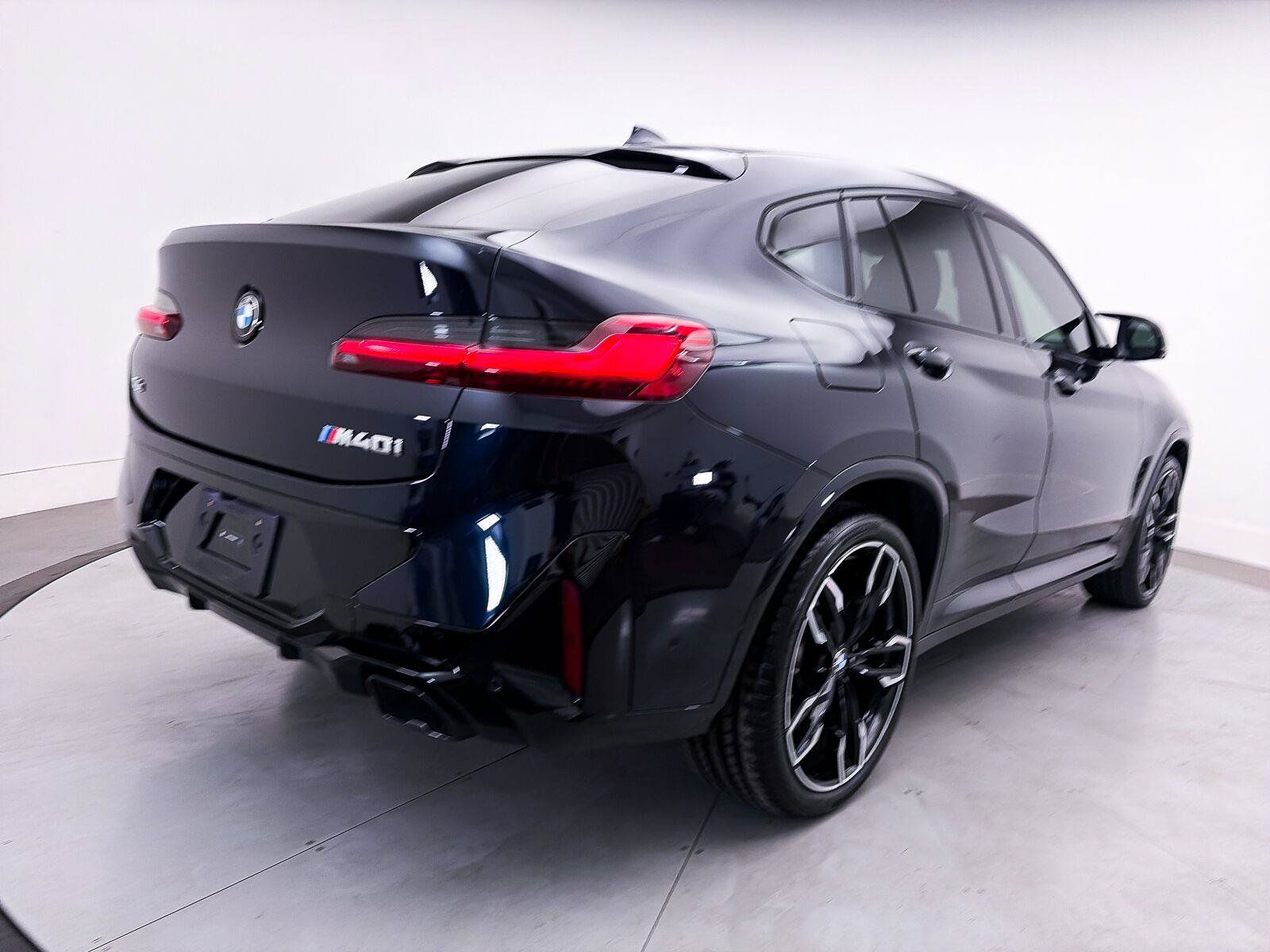 Used 2024 BMW X4 M40i w/ Premium Package AWD/4WD image 18