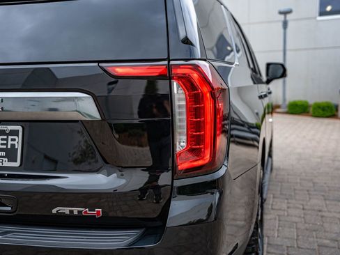 Used 2024 GMC Yukon AT4 w/ Technology Package AWD/4WD image 14