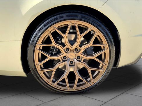 Used 2020 Chevrolet Corvette Stingray Coupe w/ 1LT image 10