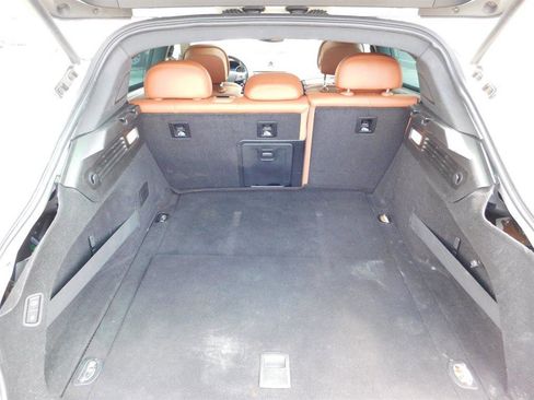 Used 2017 Maserati Levante w/ Luxury Package image 36