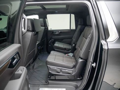 New 2026 Chevrolet Suburban High Country AWD/4WD image 25