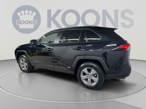 Used 2022 Toyota RAV4 XLE w/ Convenience Package AWD/4WD image 8