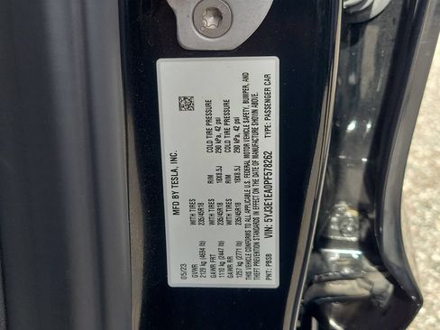 Used 2023 Tesla Model 3 Standard Range RWD image 29