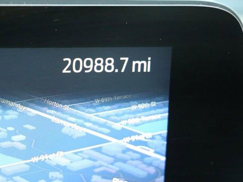 Used 2025 Ford Expedition Active AWD/4WD image 33