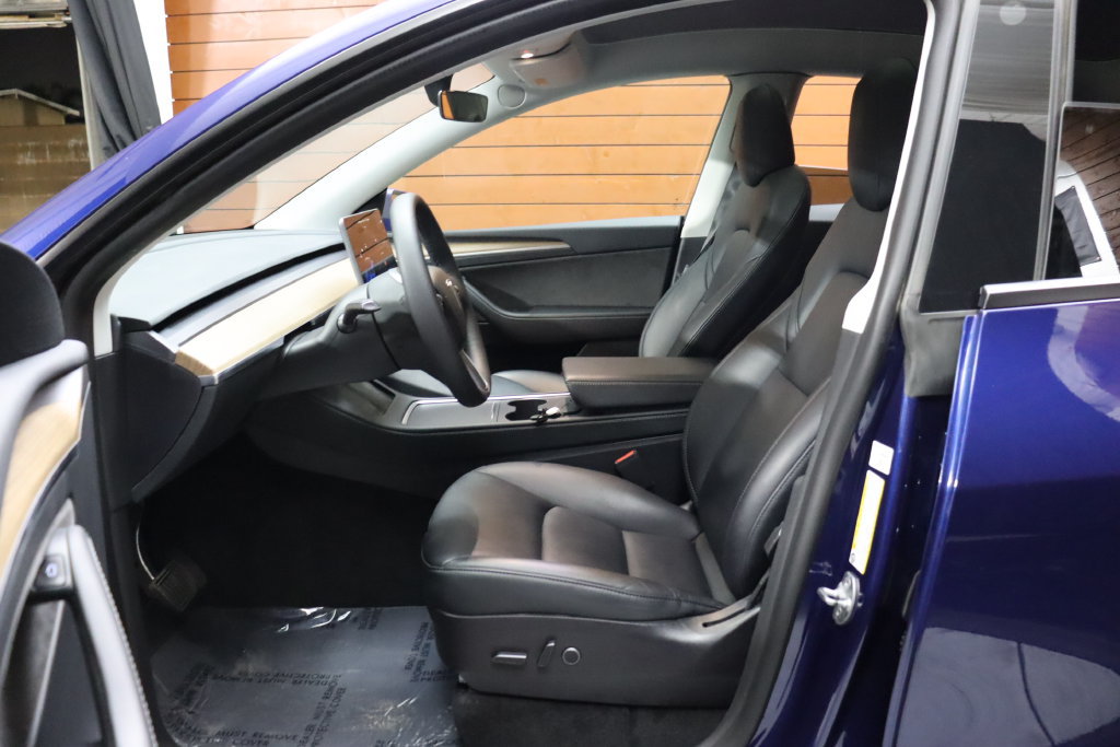 Used 2023 Tesla Model Y Long Range AWD/4WD image 24
