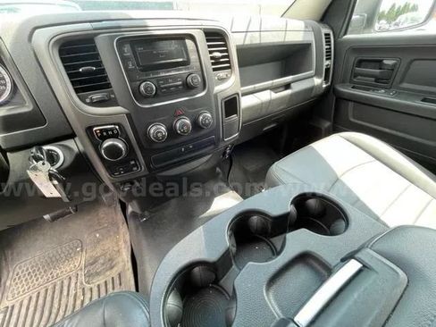 Used 2019 RAM 1500 Tradesman AWD/4WD image 17
