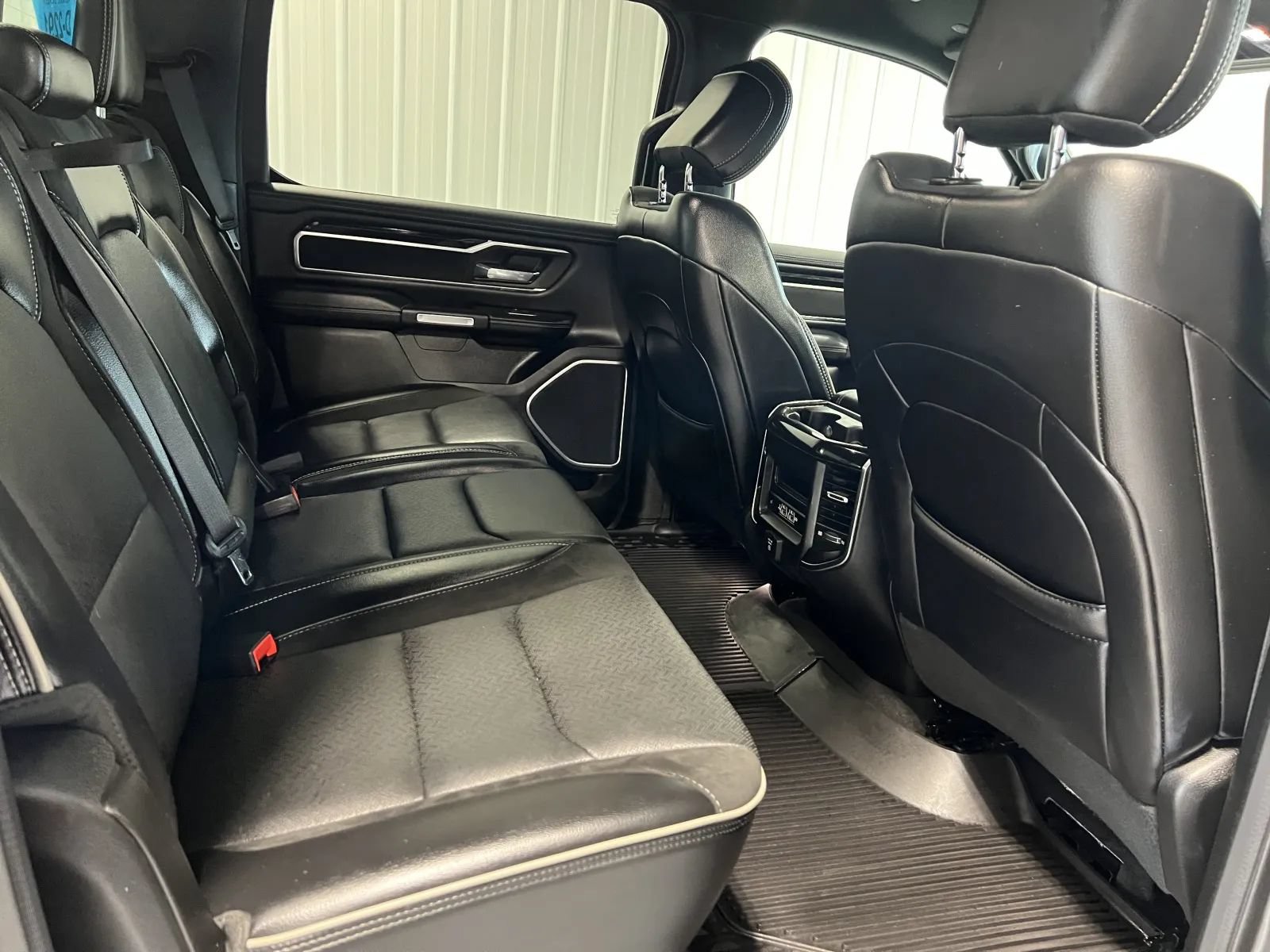 Used 2020 RAM 1500 Laramie AWD/4WD image 42
