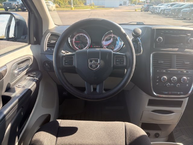 Used 2014 Dodge Grand Caravan SE w/ Quick Order Package 29E SE FWD image 16