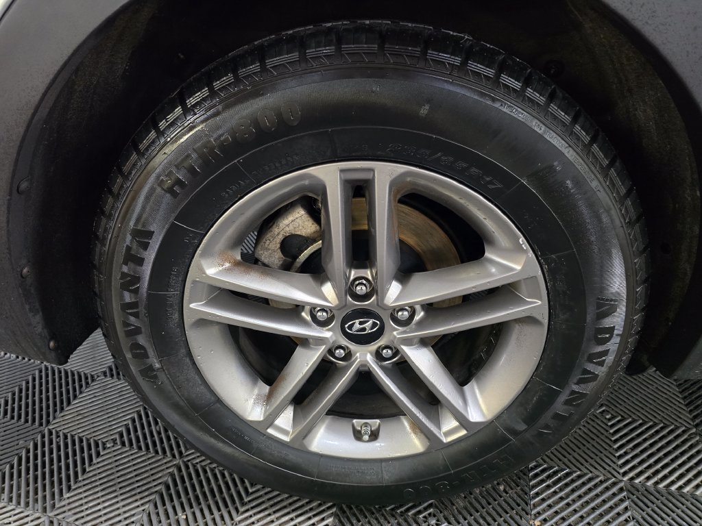 Used 2018 Hyundai Santa Fe Sport FWD image 14