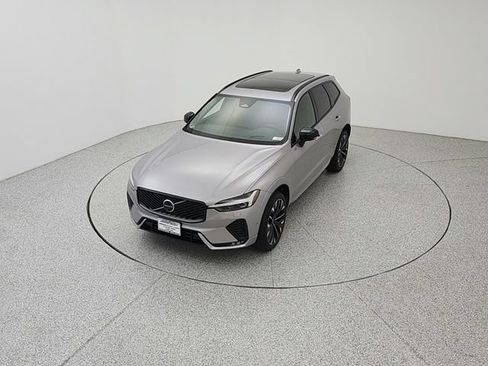 New 2026 Volvo XC60 B5 Ultra w/ Climate Package AWD/4WD image 13