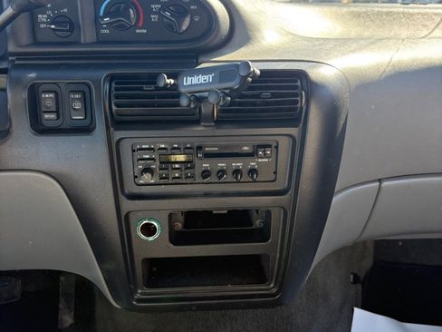 Used 1994 Ford Aerostar Extended Wagon image 16