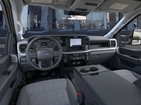 New 2026 Ford F550 4x4 Crew Cab image 9