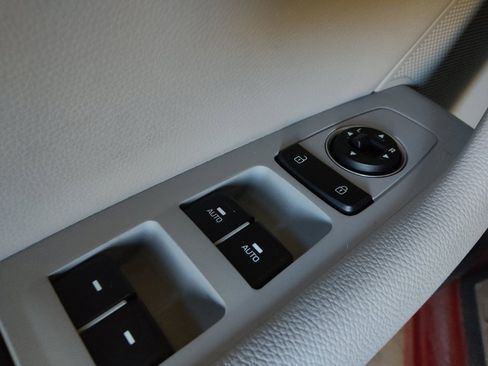 Used 2018 Hyundai Sonata Limited w/ Ultimate Package 07 image 27