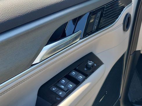 New 2026 Jeep Grand Wagoneer L Limited AWD/4WD image 18
