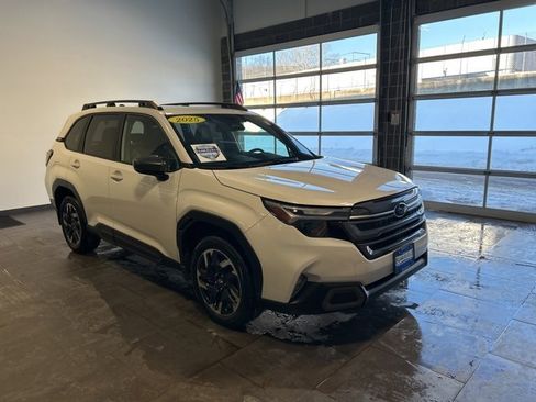 Used 2025 Subaru Forester Limited image 13