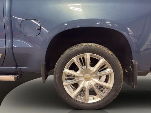 Used 2024 Chevrolet Silverado 1500 High Country w/ High Country Premium Package AWD/4WD image 27