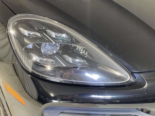Used 2023 Porsche Cayenne S AWD/4WD image 15