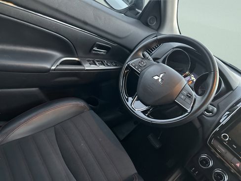 Used 2024 Mitsubishi Outlander Sport SE image 17