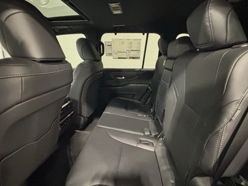 New 2026 Lexus LX 600 4WD w/ Luxury Package image 33