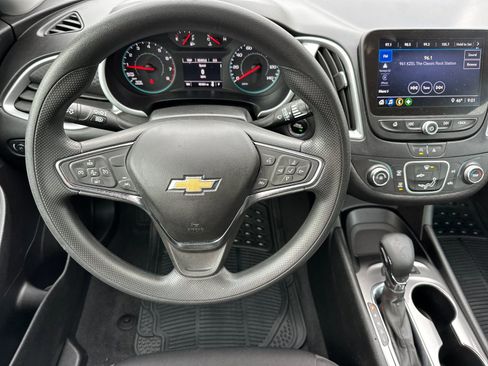 Used 2024 Chevrolet Malibu LS image 14