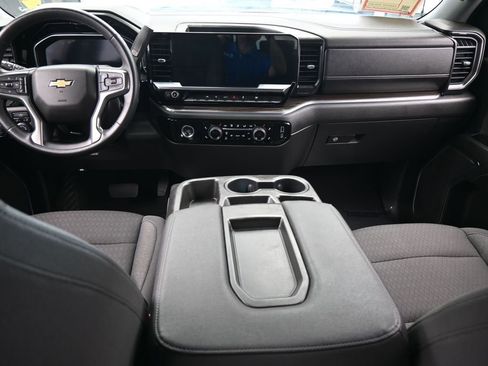 Used 2023 Chevrolet Silverado 1500 LT image 39