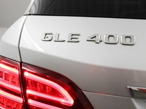 Used 2019 Mercedes-Benz GLE 400 4MATIC image 31