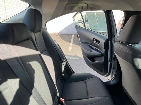Used 2025 Toyota Corolla LE image 36