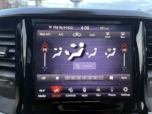 Used 2020 RAM 1500 Laramie image 31