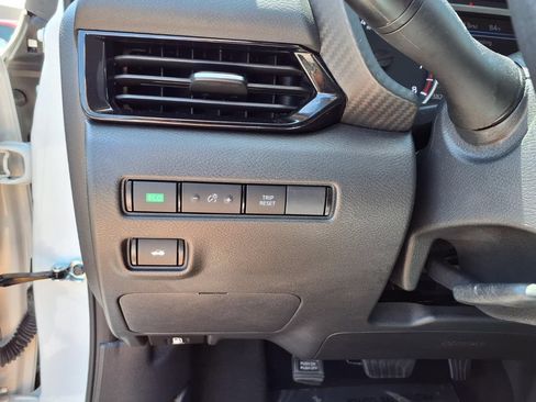 Used 2024 Nissan Sentra SV FWD image 16