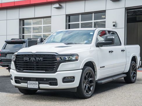New 2026 RAM 1500 Laramie AWD/4WD image 3