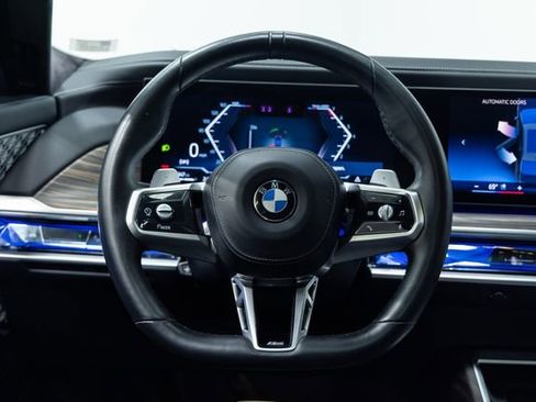 Certified 2023 BMW 760i xDrive w/ Executive Package image 14