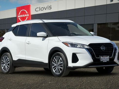 Used 2023 Nissan Kicks SV FWD image 10