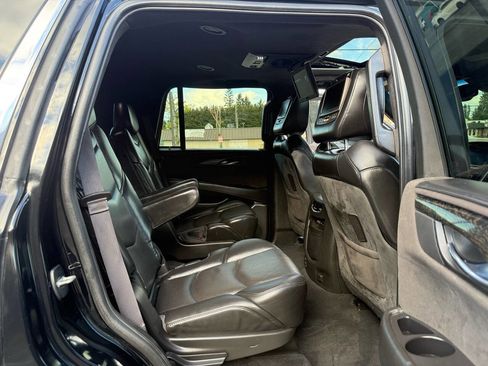 Used 2016 Cadillac Escalade Platinum AWD/4WD image 52