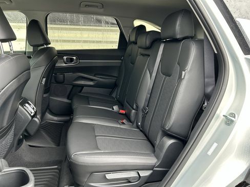 New 2026 Kia Sorento S image 12