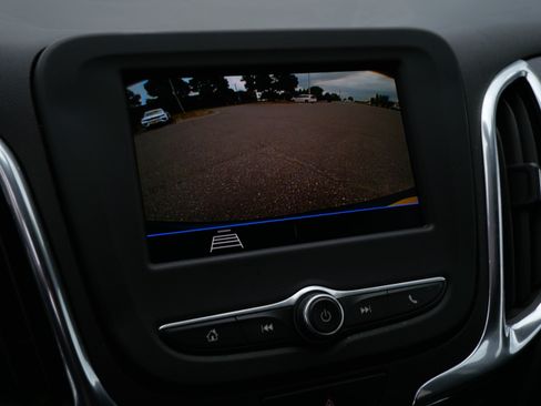Used 2020 Chevrolet Equinox LT AWD/4WD image 30