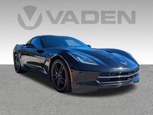 Used 2019 Chevrolet Corvette Stingray Coupe w/ 1LT image 3