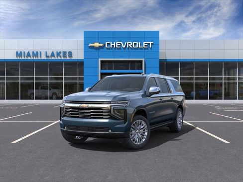 New 2025 Chevrolet Suburban Premier image 8